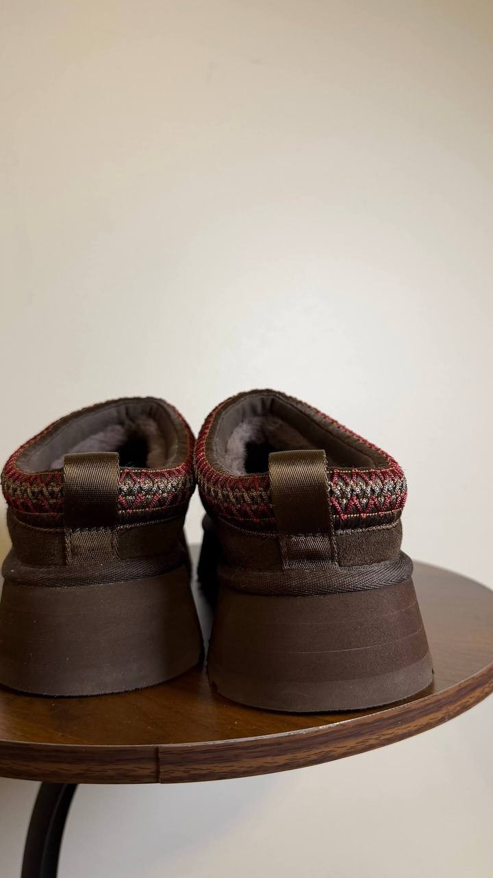 UGG Dusted Cocoa Suede Clogs 8M NIB MSRP $248
