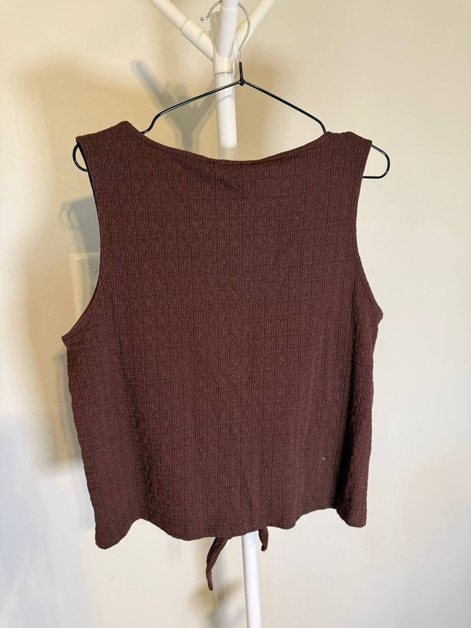 Sanctuary Vacation Textured Tie‑Front Button‑Up Tank – M – NWT