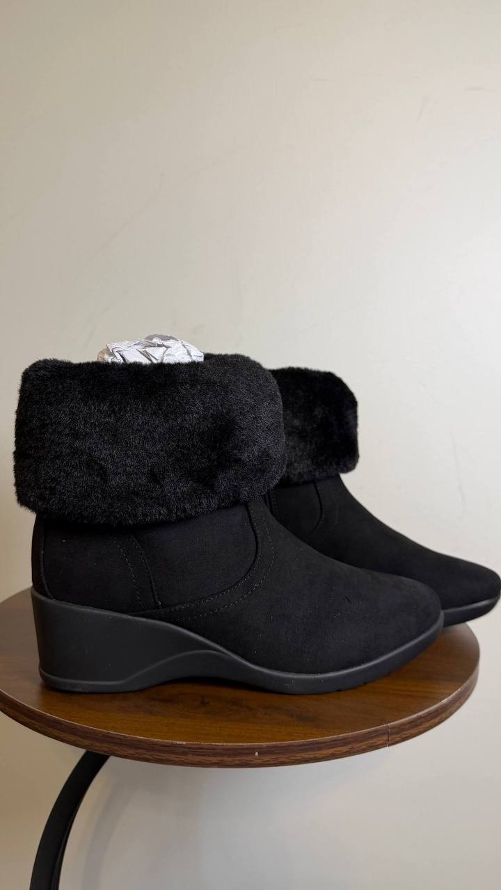 Jones New York Carlyta Cozy Wedge Booties Black 7.5M Microsuede MSRP $89.50 NWB