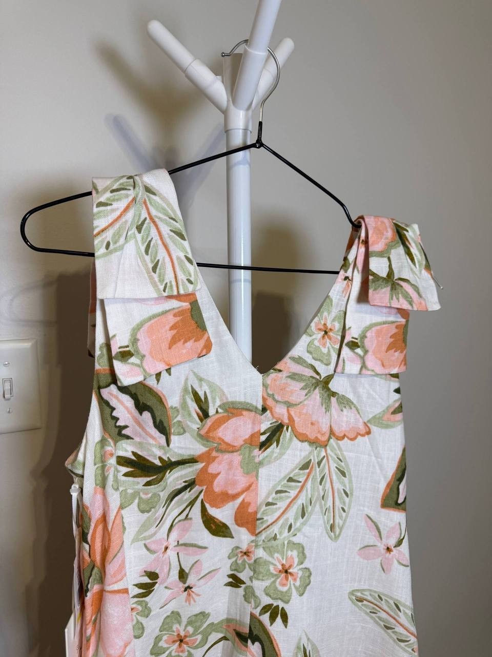 CeCe A‑Line Short V‑Neck Dress – Size M – NWT