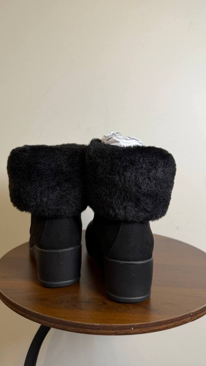 Jones New York Carlyta Cozy Wedge Booties Black 7.5M Microsuede MSRP $89.50 NWB