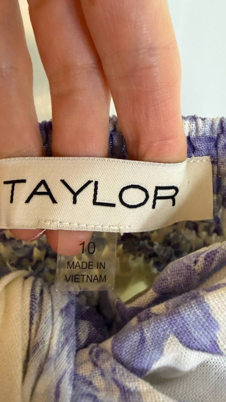 Taylor Women’s Floral Print Tie Bodice Flare Dress Size10NWOT two buttons missed