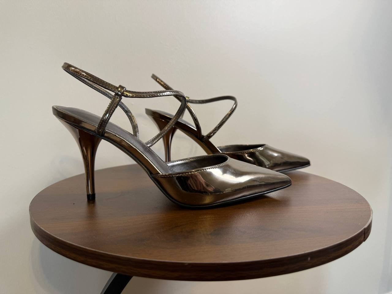 Calvin Klein Cordera Strappy Stiletto Pumps – Mirror Metallic–Size 7M–NIB