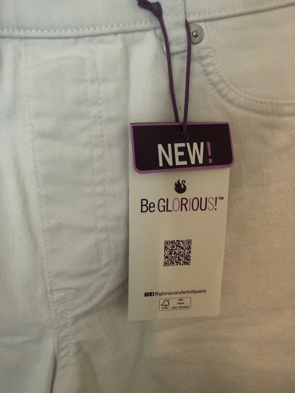 Gloria Vanderbilt Shape‑Effect High‑Rise Wide‑Leg Crop Pants – Size 10P–NWT– $50