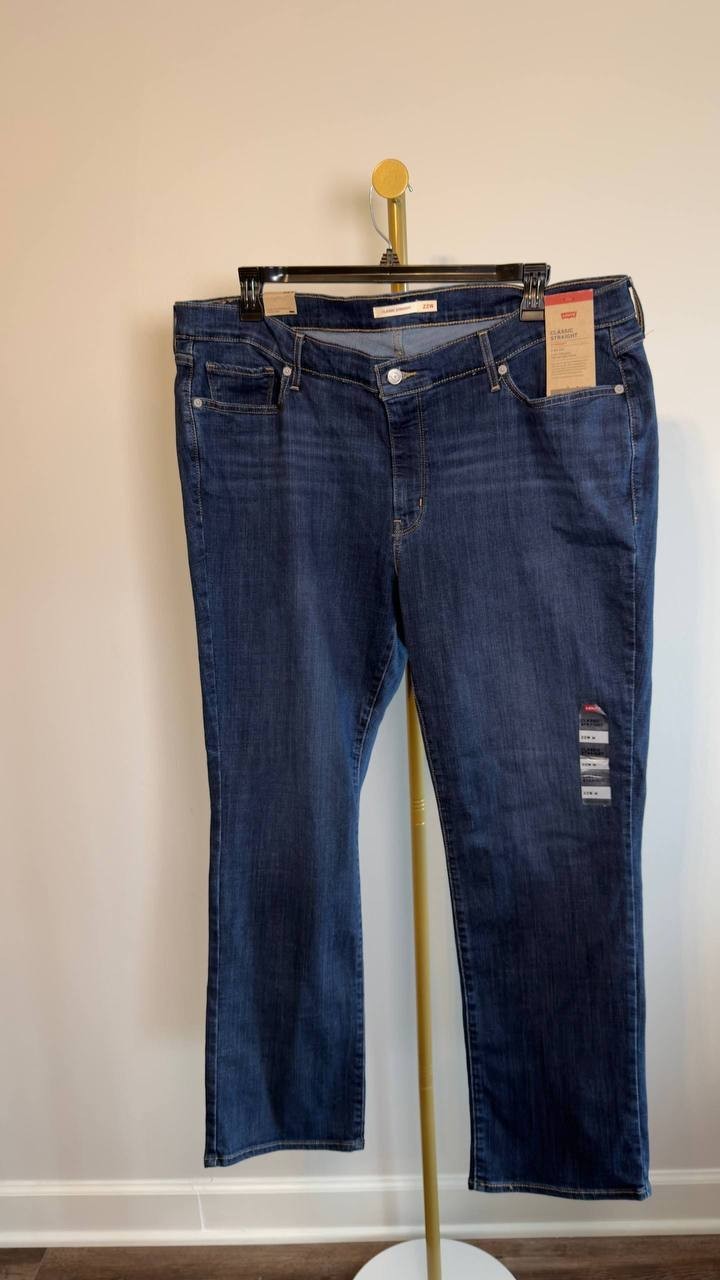 Levi’s Classic Straight Women’s Jeans Plus Size Blue 22W NWT $59.50