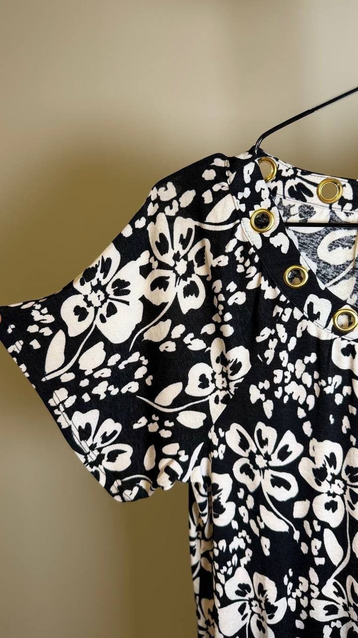Belldini Women’s Grommet Detail Floral Knit Top Black Combo M NWT $49