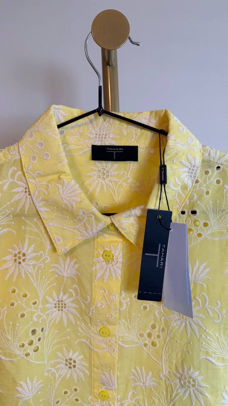 T Tahari Women’s Cotton Eyelet Flutter‑Sleeve Top Yellow $78 NWT