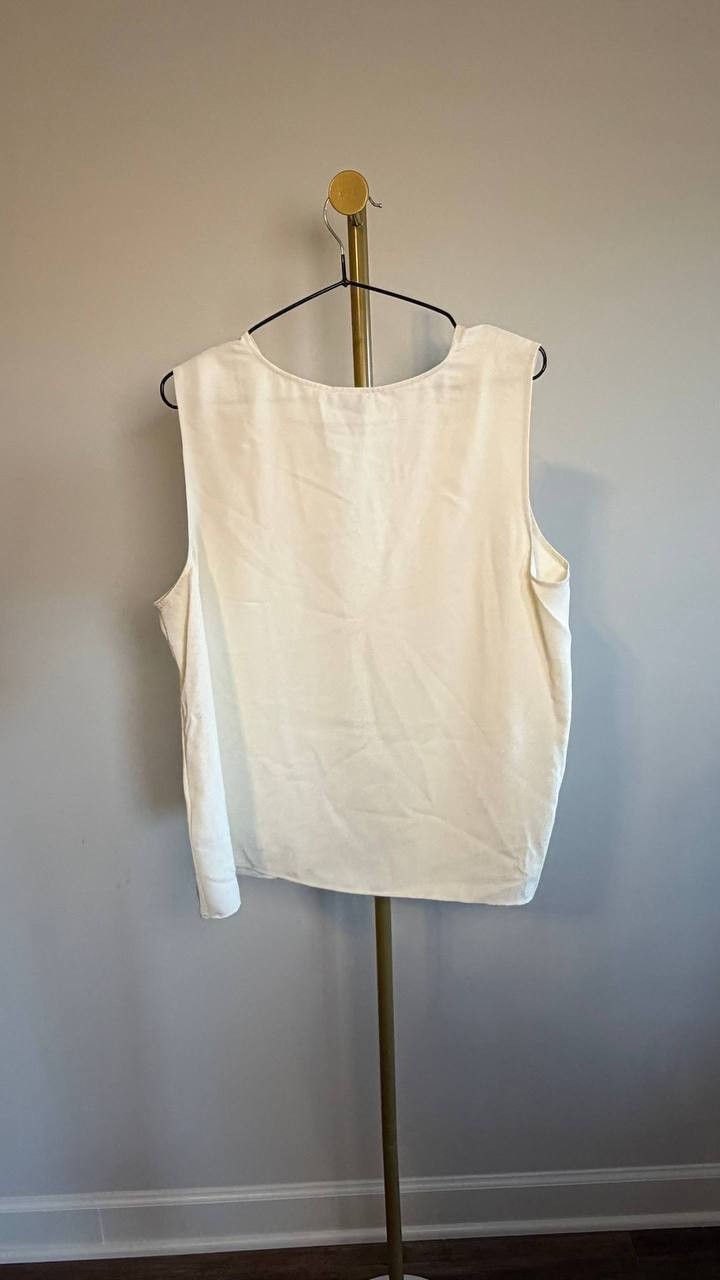Calvin Klein Sleeveless V‑Neck Top Tofu XL NWT $69