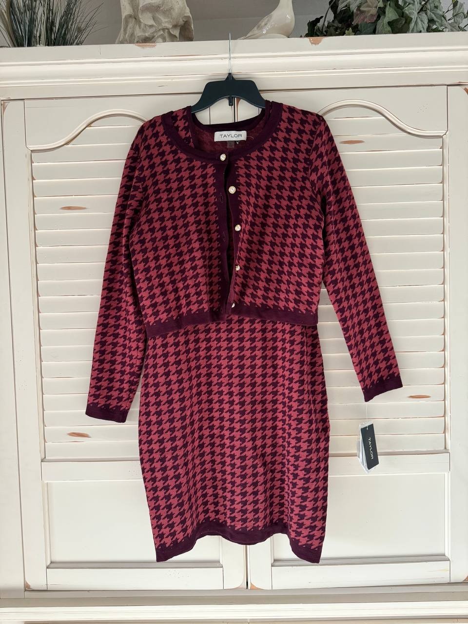 Taylor Red Houndstooth Jacket & Dress Set – Size XL – NWT – Scoop Neck Sleeveles