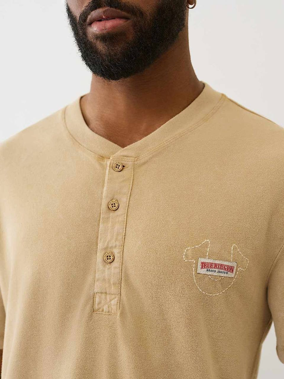 True Religion Men’s Mineral Patch Henley Tee Scuffed Beige L/G $79 NWT