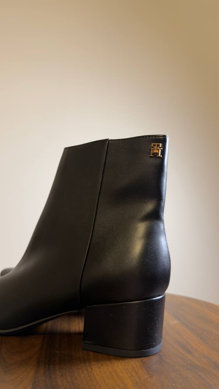 Tommy Hilfiger Block Heel Boots Black 7.5 M New $129.00