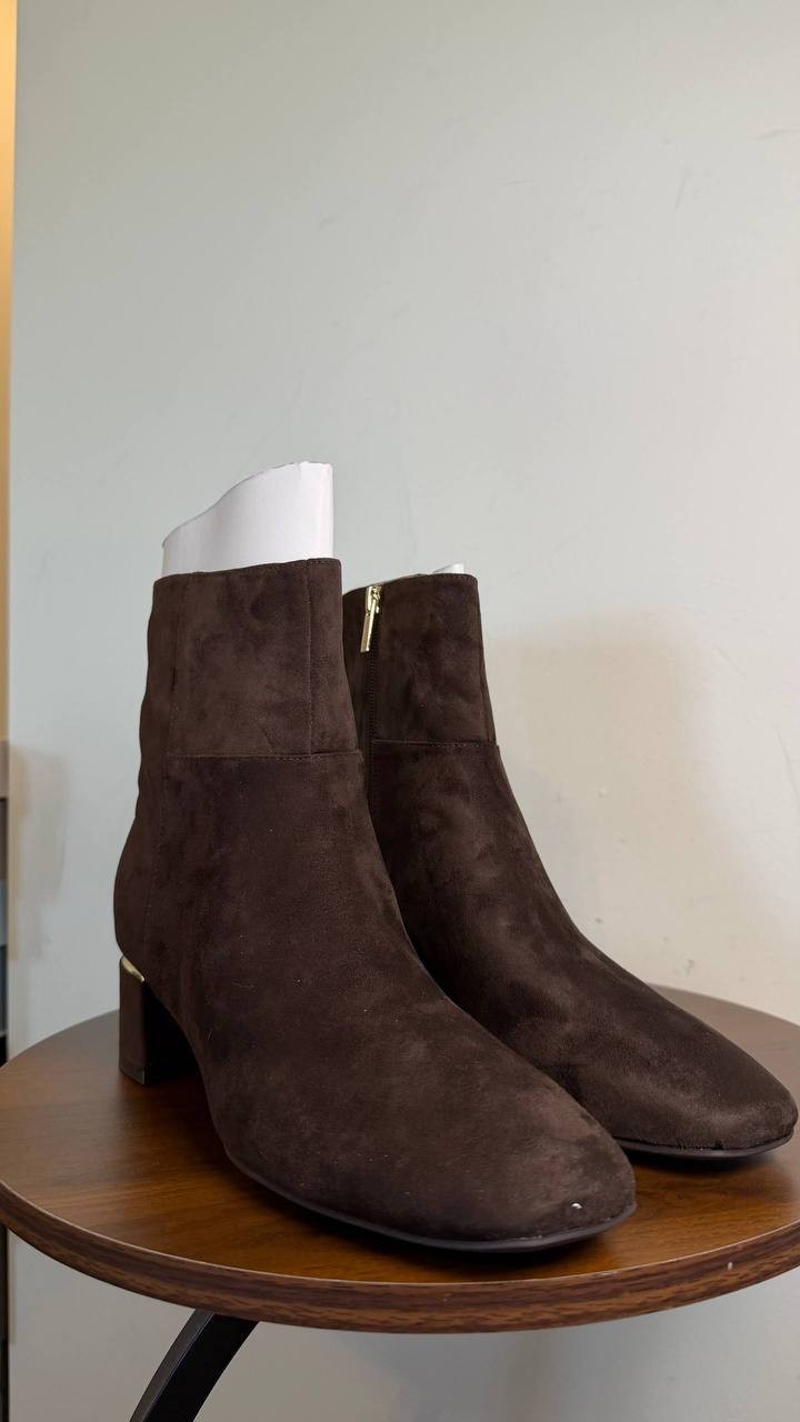 Calvin Klein Parry Block Heel Ankle Booties Dark Brown 8.5M Man‑Made $129 NWB