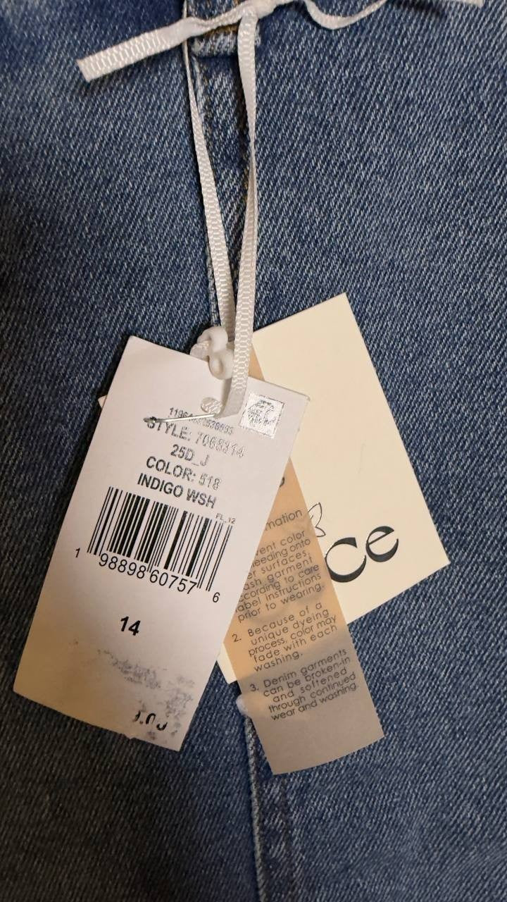 CeCe Women’s Wide Leg Jeans Indigo Wash 14 NWT $119