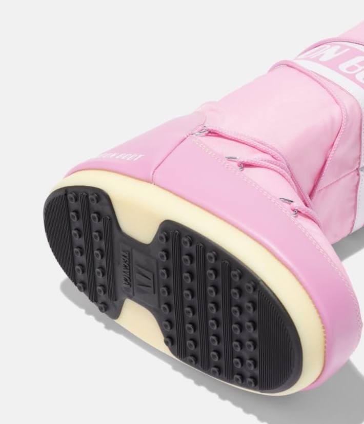 Moon  Boot  Icon  Boots  Pink  9/10.5  New  $240