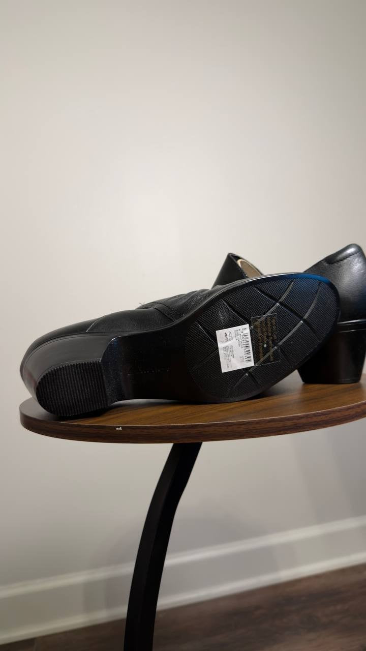Clarks  Pumps  Black  11  W  New  $80