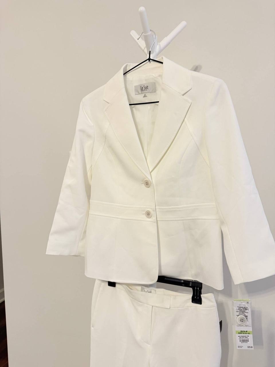 Le Suit Women’s Petite Skirt Suit Set –White – Size 4P – NWT – $225