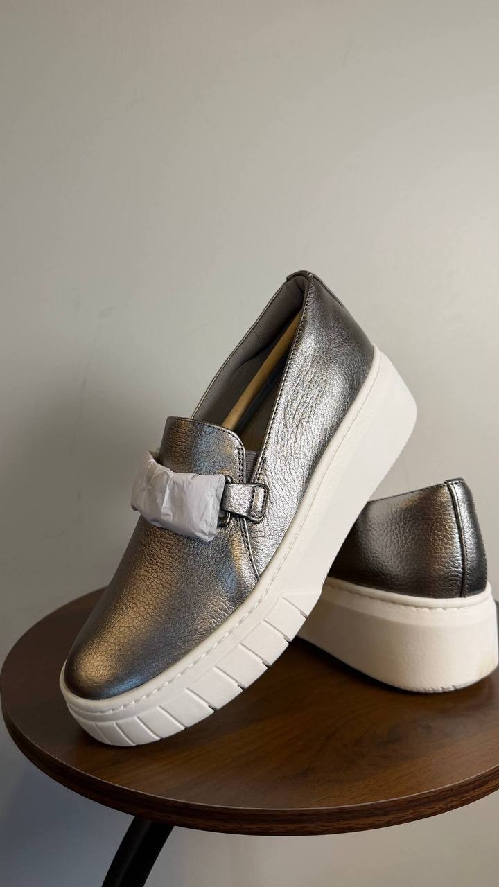 Naturalizer Daphne Sneakers 9M Pewter Leather Slip‑On Comfort NIB msrp$120