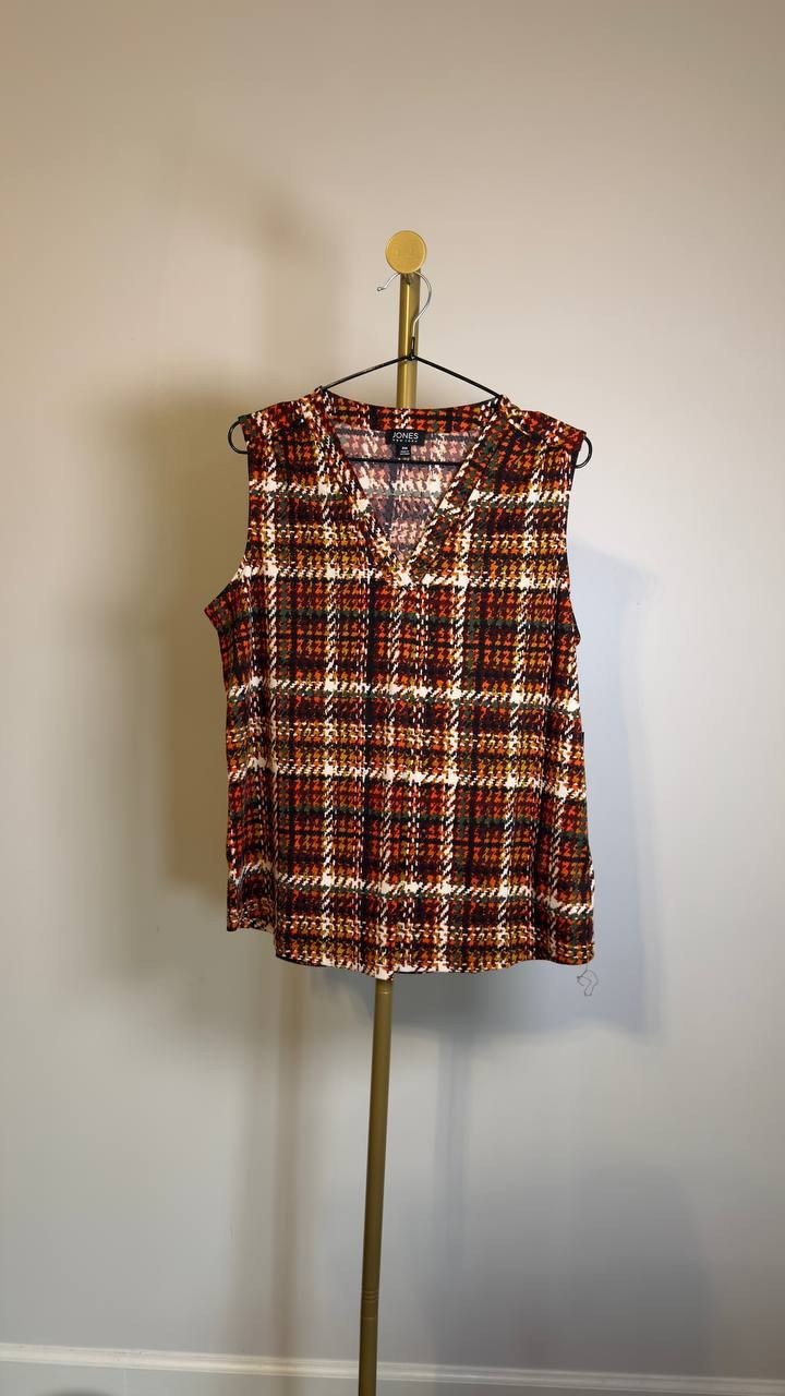 Jones New York  V‑Neck Blouse – Bordeaux Multi – NWT – Lined – Pull‑On - Petite