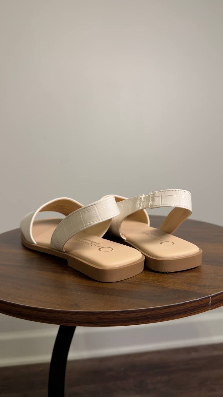 Journee  Collection  Flat  Sandals  White  6M  New  $72