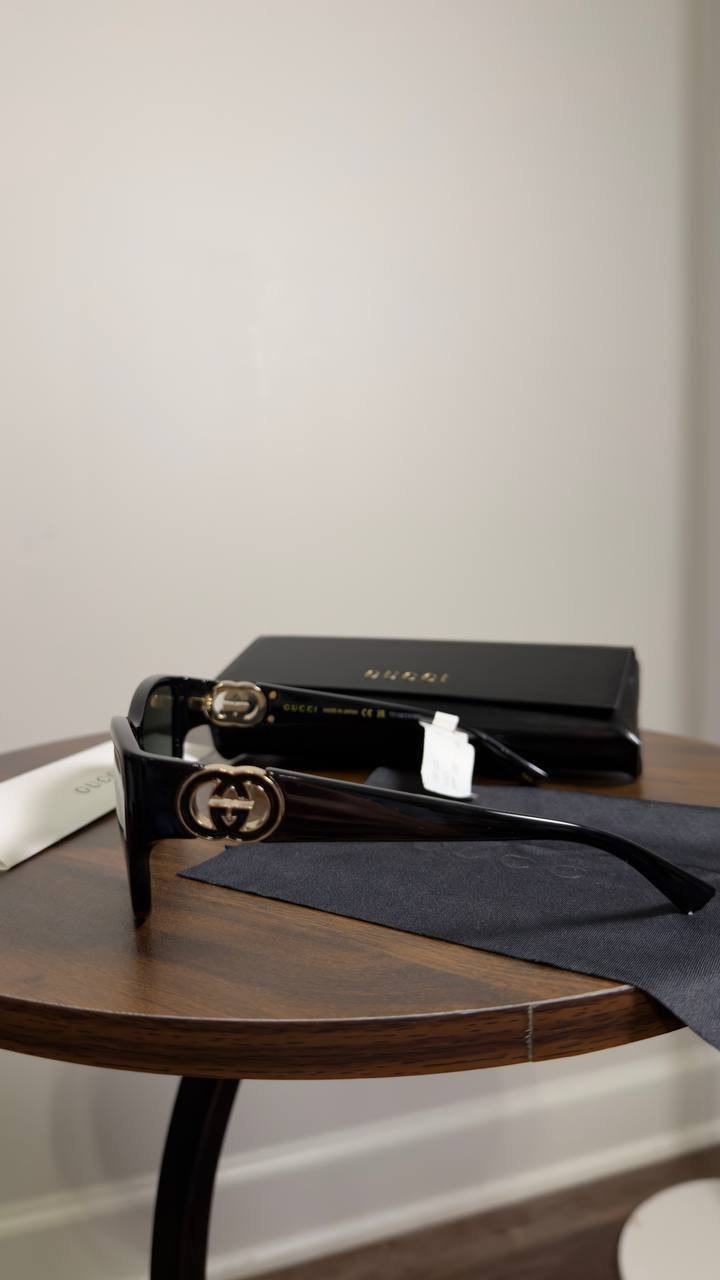 Gucci  GG2122S 001  Black  Sunglasses  NWT  $460