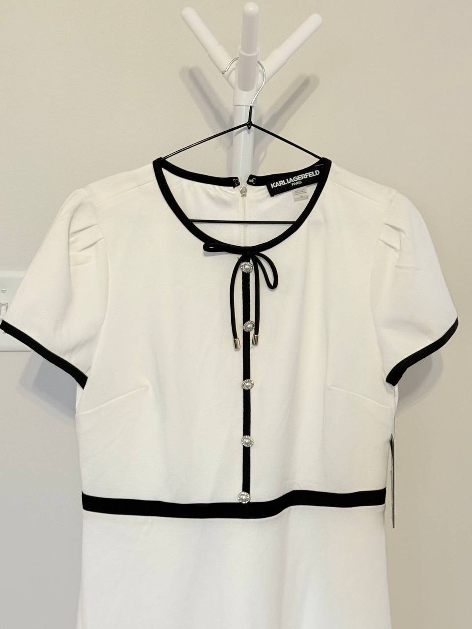 Karl Lagerfeld Paris Beaded-Button Contrast-Trim Dress – Size 10 – NWT – $139