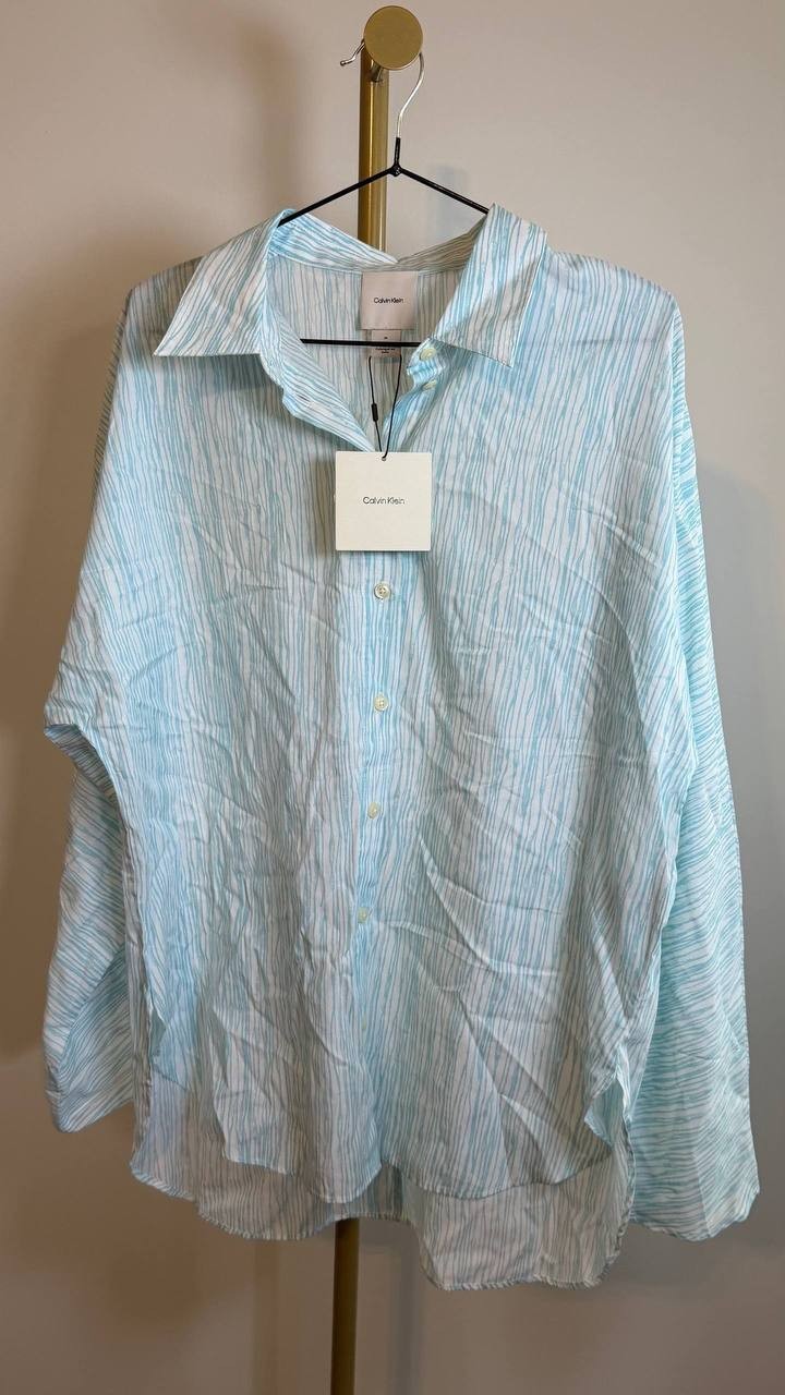 Calvin Klein Women’s Blue Top Size M NWT $109 – Minimalist Premium Style