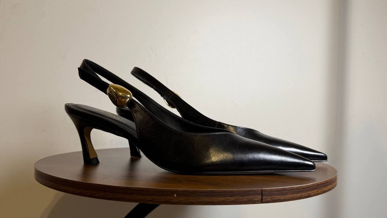 Arezzo Pumps Black Leather Size 7.5B New in Box $109