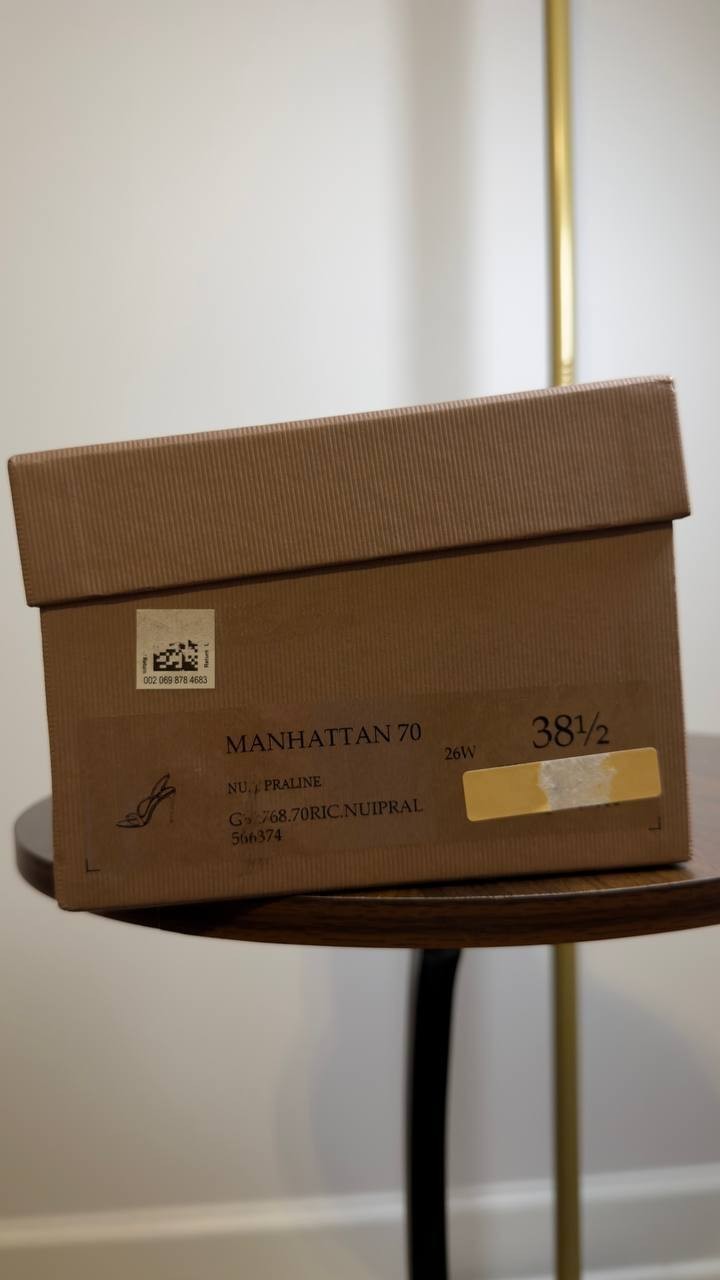 Gianvito  Rossi  Manhattan  70  Leather  Toe  Sandals  Natural  38.5  New  $945