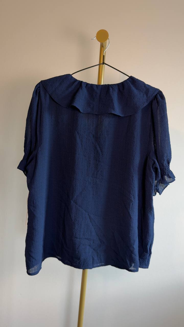 CeCe Ruffle Bubble Crepe Top L Classic Navy NWT $79