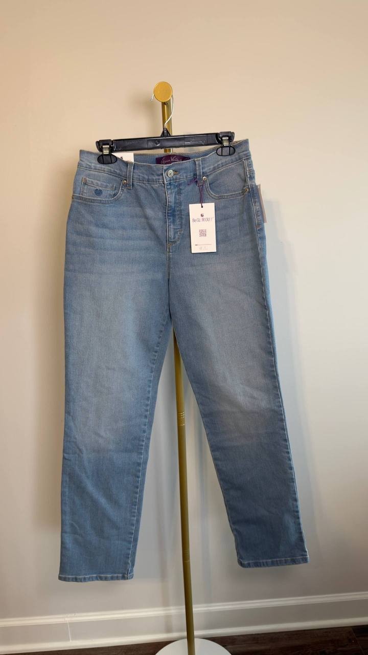 Gloria Vanderbilt Amanda Classic Straight Jeans Blue 4 NWT $52