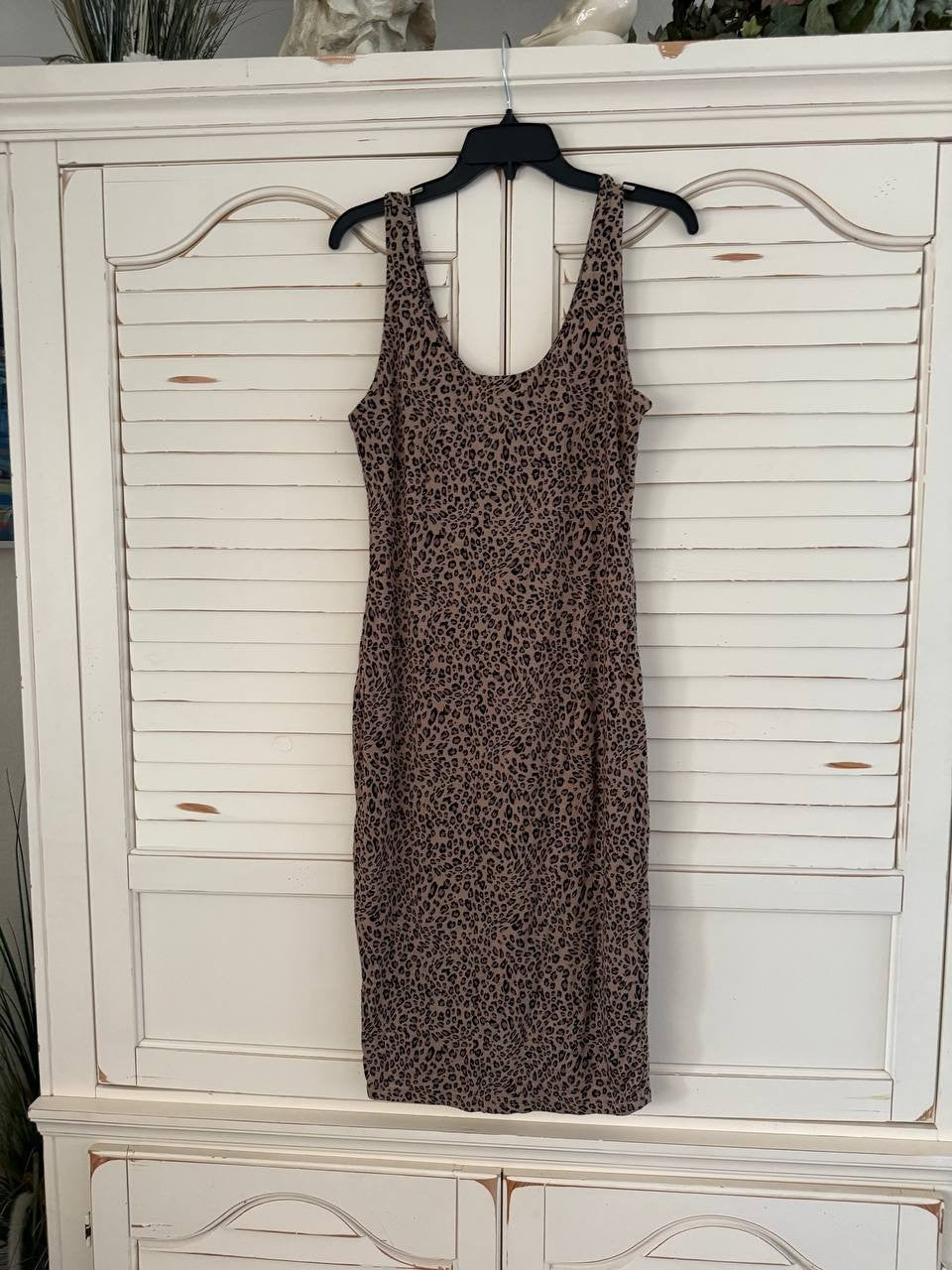 Bar III Petite Leopard Print Bodycon Midi Dress, Sleeveless, Scoop Neck