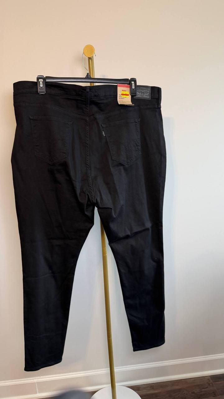 Levi’s 724 High Rise Slim Straight Jeans Soft Black 24W NWT $74.95