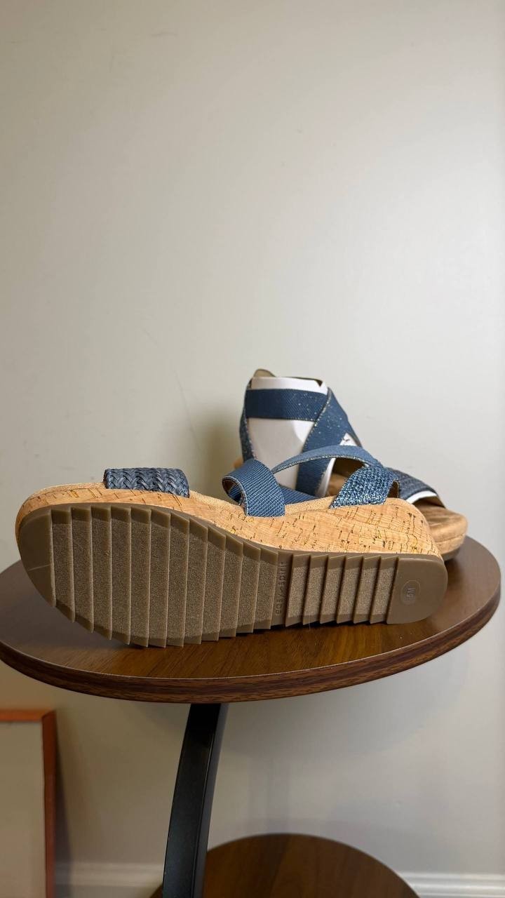Easy Spirit Lorena Wedge Sandals Denim Women’s 5M Elastic Straps NWB $89