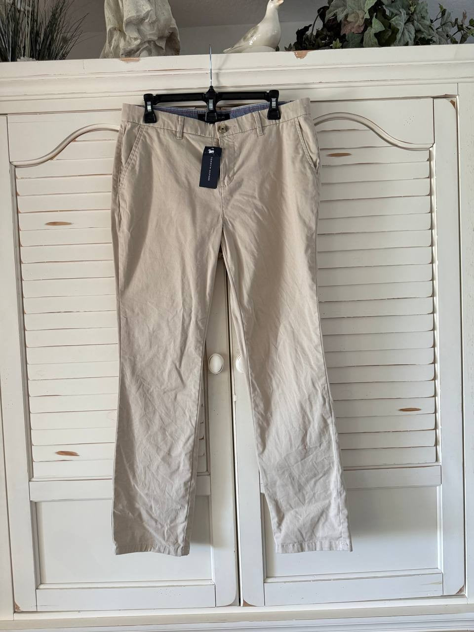 Tommy Hilfiger Slim Fit Chino Pants Travertine Beige Size 10 NWT Women