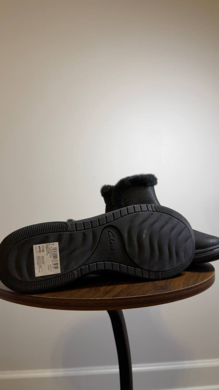 Clarks  Booties  Black  6M  New  $105