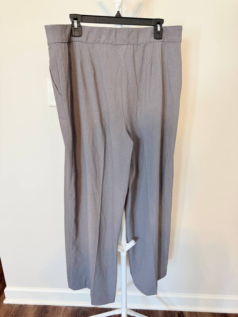 Tahari Wide‑Leg Dress Pants – Gray – Size 16 – NWT – $99
