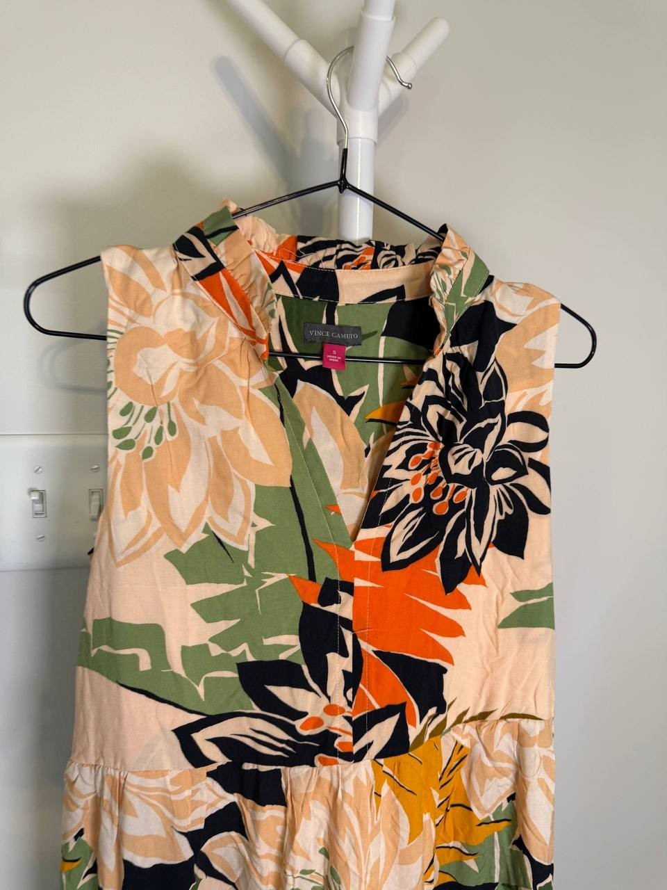 Vince Camuto dress Elegant Modern Cocktail– Size S – NWT – $69