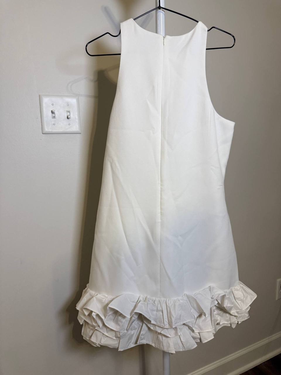 CeCe Sleeveless Ruffled‑Hem Sheath Dress – Size L – NWT
