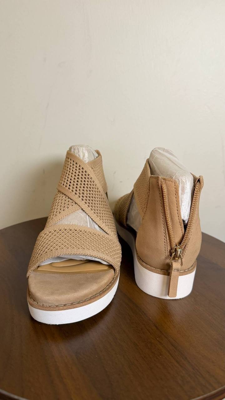 Easy Spirit Wander Lightweight Strappy Sandals Light Natural Women’s 5M NWB $79