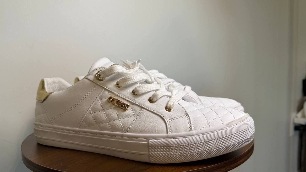 GUESS Loven Sneakers 12M White Multi Lace‑Up Low‑Profile Logo Detail NIB msrp$65