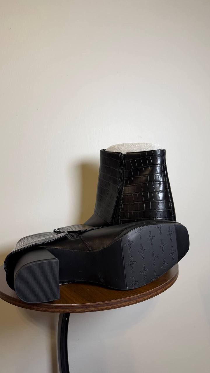 Easy Street Black Man‑Made Ankle Boots 12M NIB MSRP $100