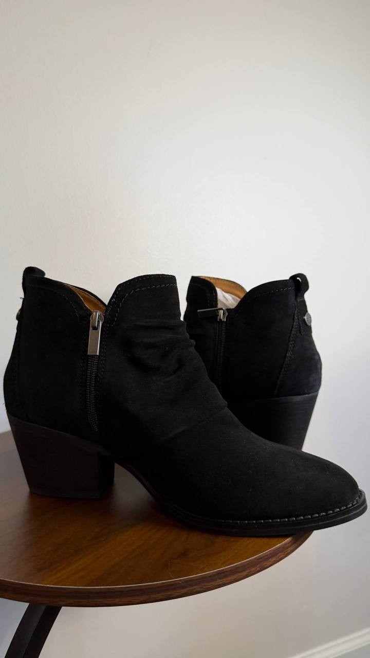 Earth Chandy Booties 10M Black Suede Ruched Almond Toe Block Heel NIB msrp$169