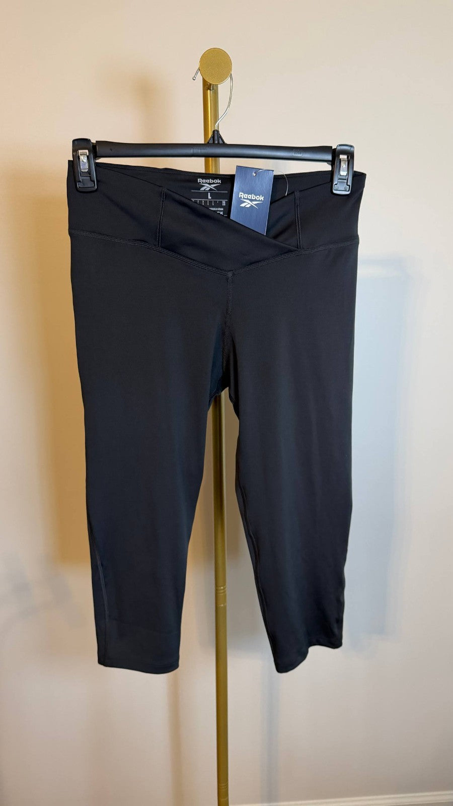 Reebok Women’s Workout Ready Crossover Waist Capri Leggings Black MSRP 35$ NWT