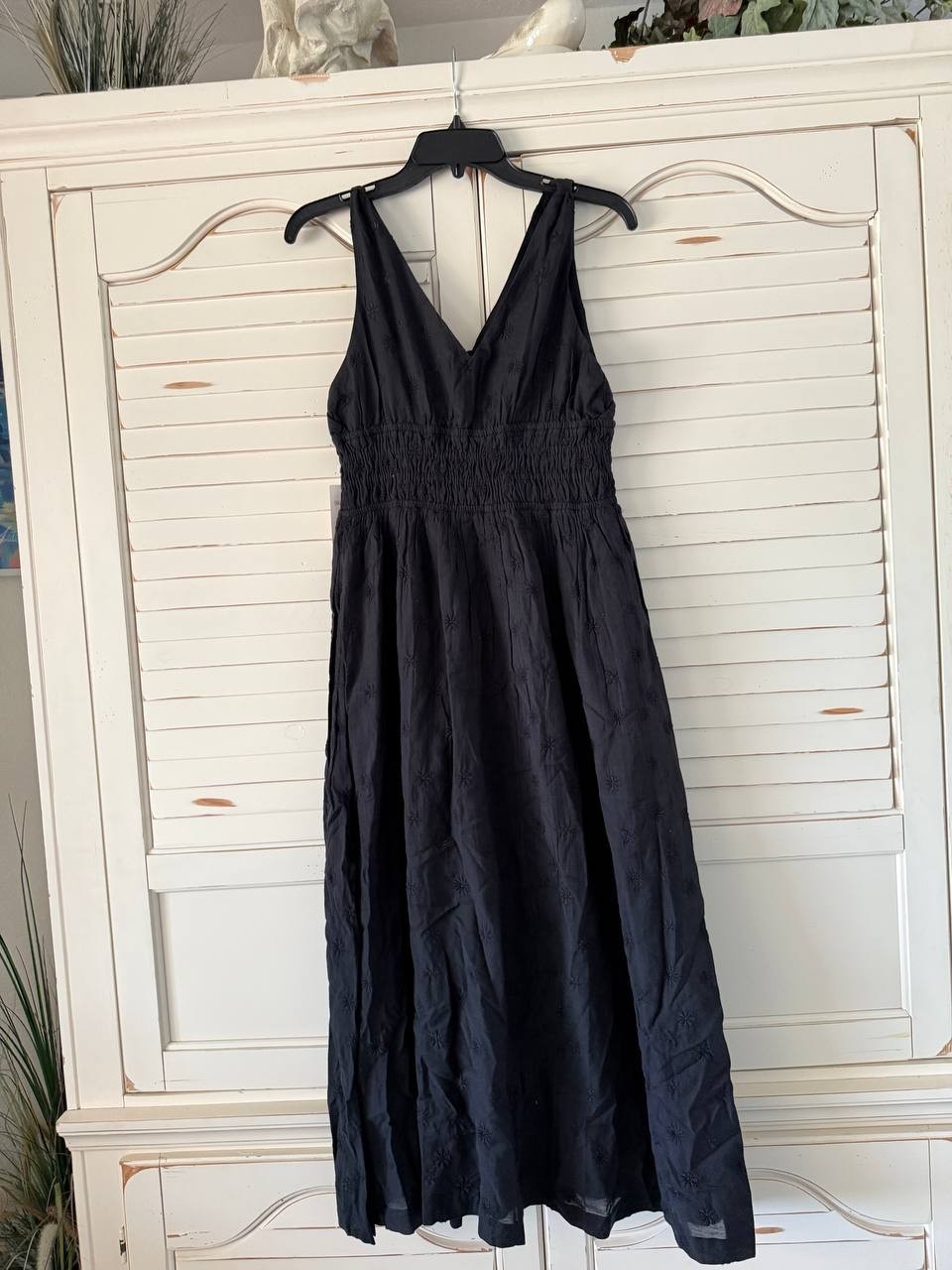 Lucky Brand Dress M Black V-Neck Smocked Waist Midi Flutter Sleeve MSRP $149