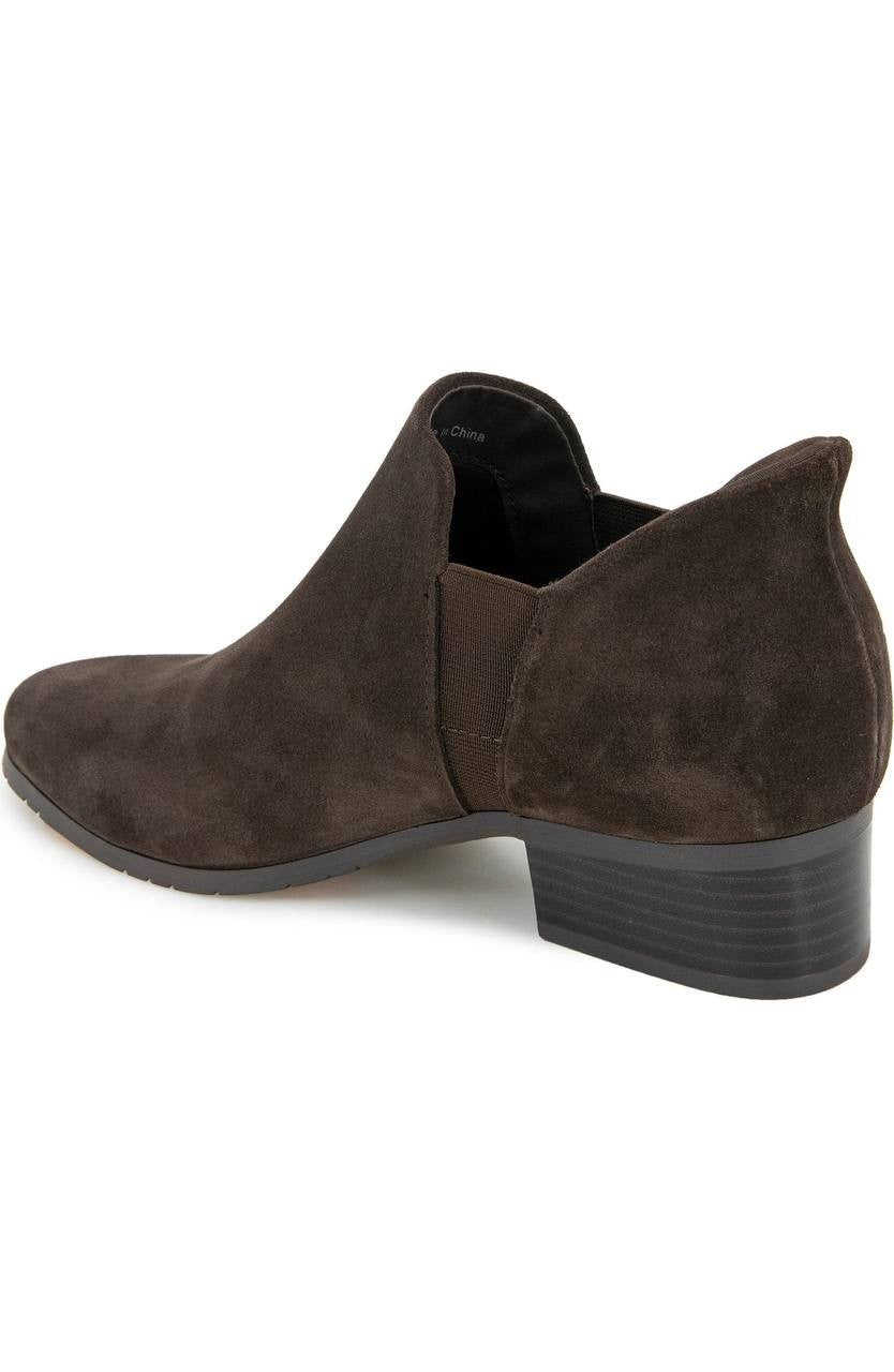 Kenneth Cole Reaction Serafina Booties 8M Chocolate Suede Pull‑On NIB msrp$99