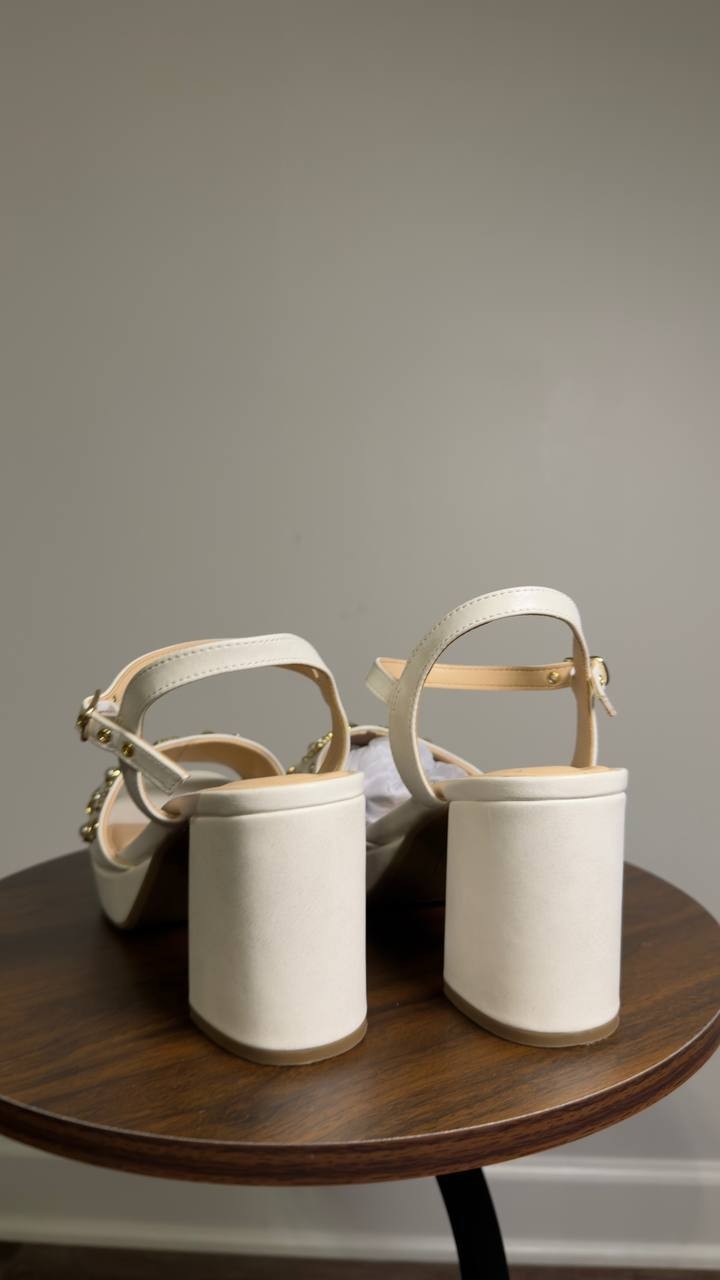 Reaction  by  Kenneth  Cole  Platform  Sandals  Ivory  8.5M  New  $99