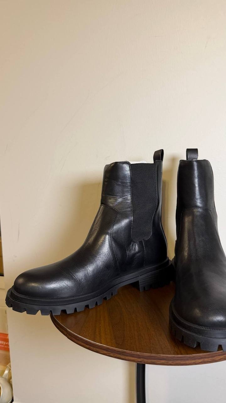 Arezzo Black Leather Boots 9B NIB MSRP $139