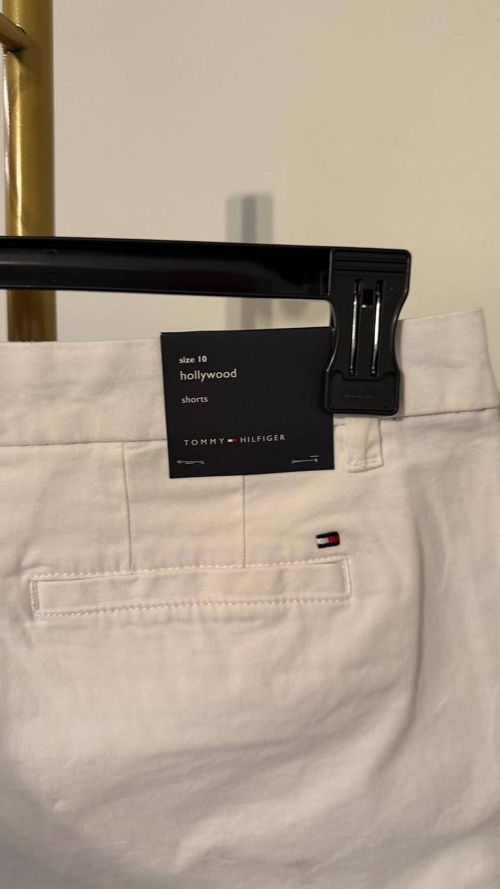 Calvin Klein White Tailored Shorts 10 NWT Stains Noted Needs Dry Clean msrp$54.5