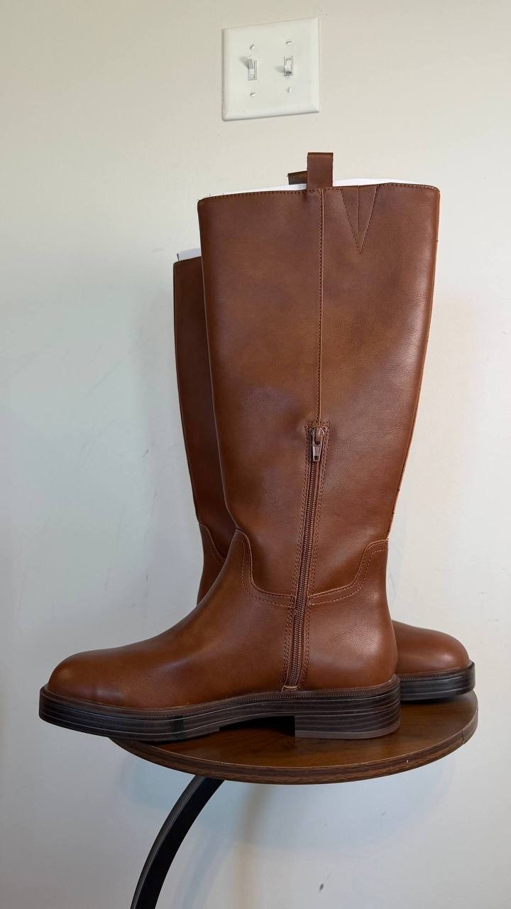 DV Dolce Vita Jernie Wide Calf Tall Riding Boots Tan Smooth 10M Man‑Made $99 NWB