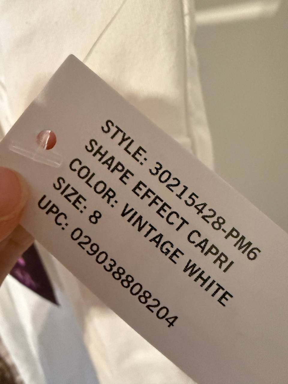 Gloria Vanderbilt Shape‑Effect Pull‑On Capri Pants – White – Size 8 – NWT – $46